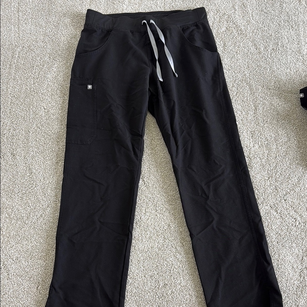 Women’s Figs scrub pants